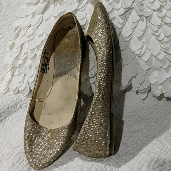 Shoes - Gold shimmer flats